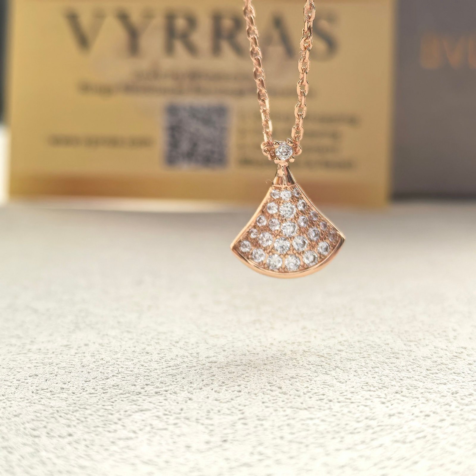 bvlgari_diamond_necklace