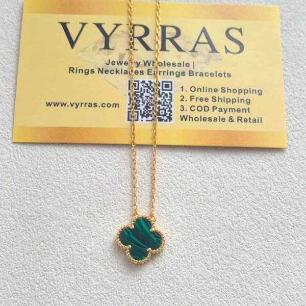 vca_clover_necklace